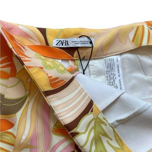 NWOT Zara High Waist Yellow Gold Floral Retro Print Short Size XS - Picture 5 of 6